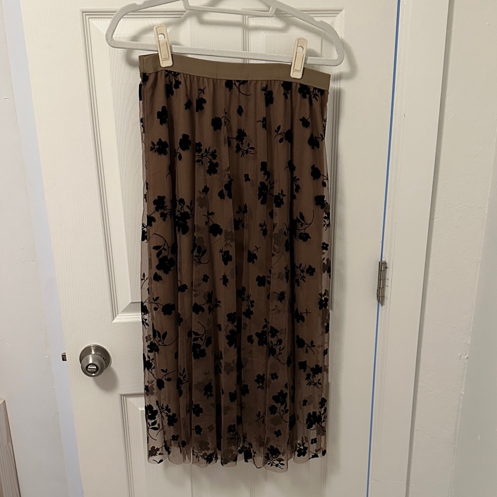 Elegant Black Floral Skirt